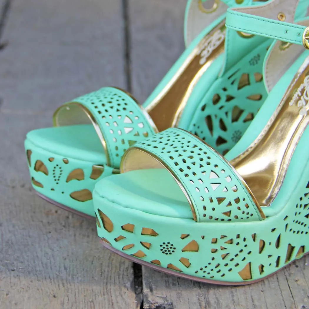 Dream Catcher Wedges in Mint
